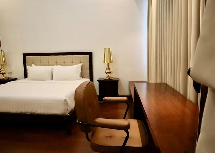 Stylish Luxury Penthouse With 3br, Wifi, Gym, Across Malls Mandaue City