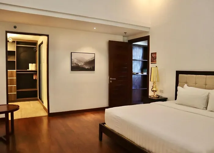 Stylish Luxury Penthouse With 3br, Wifi, Gym, Across Malls Mandaue City
