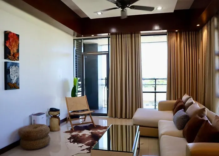 Stylish Luxury Penthouse With 3br, Wifi, Gym, Across Malls Apartment Mandaue City